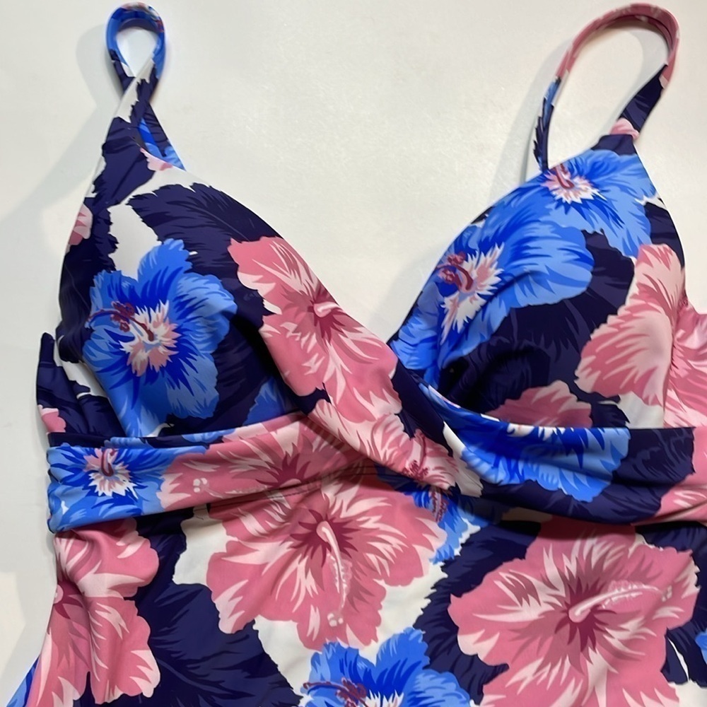 Island Escape Womens Tankini Swim Top Floral Print Bust Enhancer Size 8 NWT - Picture 5 of 5